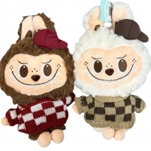 Мягкая игрушка Ла два цвета 28 см в свитере для автоматов хватайка и призовых аттракционов